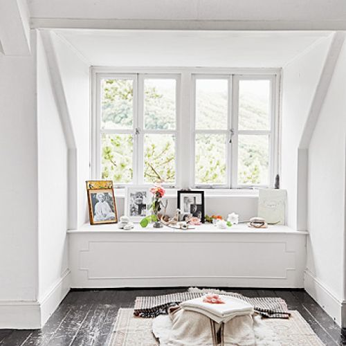 Intymna przestrzeń właścicielki. Dom nad morzem, spokój z odrobiną Orientu