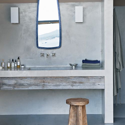 Jacques, fotograf mody ciągle w podróży, wymyślał ten dom latami. Z odwiedzanych miejsc przywoził nie tylko wspomnienia.