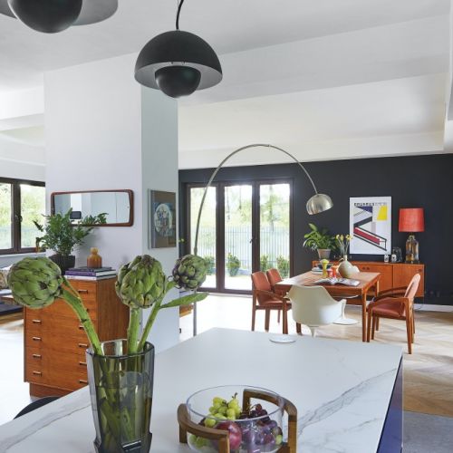 kuchnia i jadalnia w stylu mid-century modern