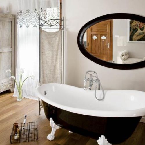 Jak Marta i Marcin zamieszkali w dworku znanym z Czterech pancernych .