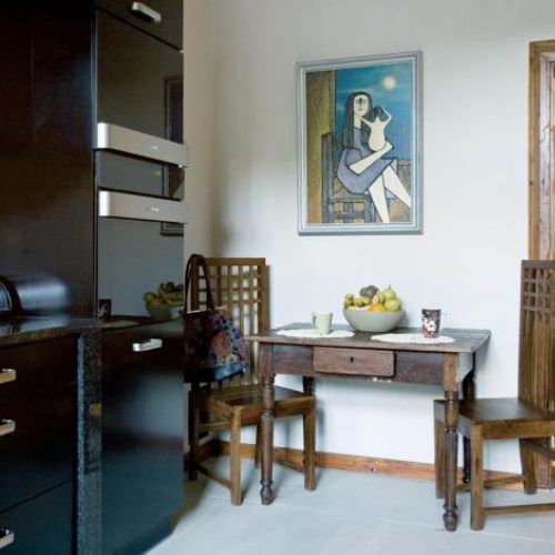 Jak Marta i Marcin zamieszkali w dworku znanym z Czterech pancernych .