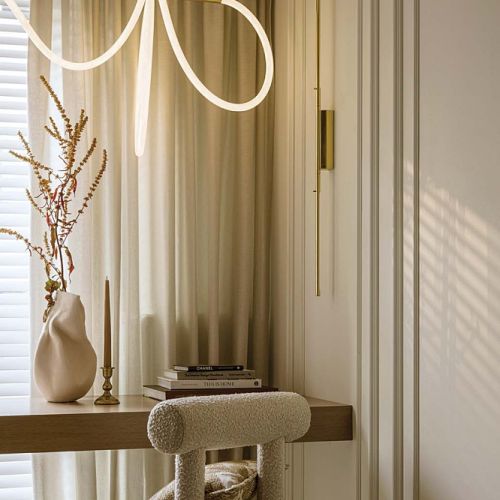 eleganckie domowe biuro w apartamencie projektantki wnętrz