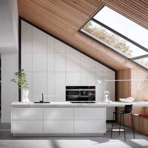 kuchnia na poddaszu ze skosem