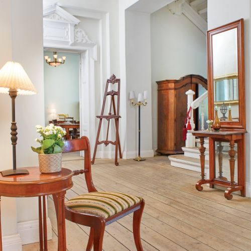 hol w pałacu osowa sień