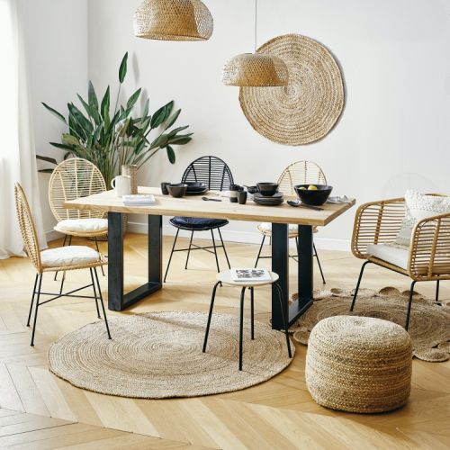 jak ustawić krzesła przy stole