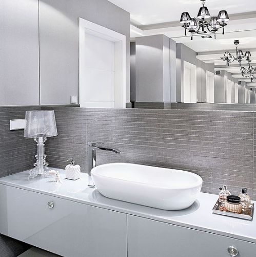 Jeśli myślicie, że szarość jest monotonna, zmienicie zdanie. Doprawiona subtelną nutką glamour i dyskretnym dizajnem