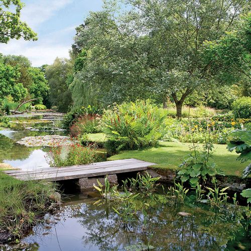 Jeśli myślisz, że wodne ogrody swój nastrój zawdzięczają tylko liliom pływającym po jeziorze, musisz odwiedzić