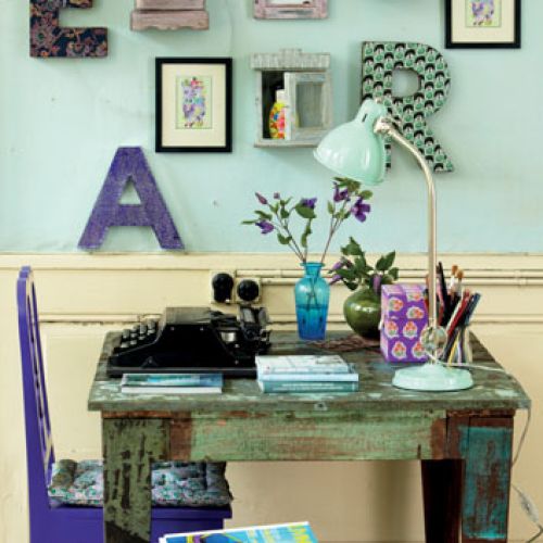 Kącik do pracy w stylu vintage. Aranżacja SCANDI DECOR.