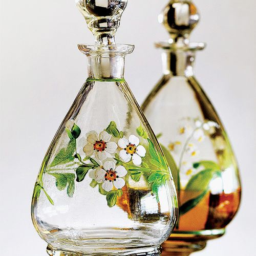 Karafki w malowane kwiaty. Do wódeczki