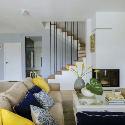 klasyczny salon z orientalnymi dodatkami