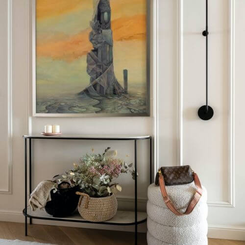 sypialnia w stosowanych kolorach ze sztuką