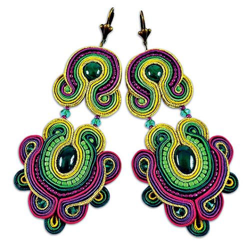 Kolczyki wykonane techniką soutache.