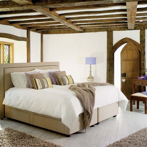 Jak urządzić sypialnię: romantycznie, nowoczesnie czy po skandynawsku