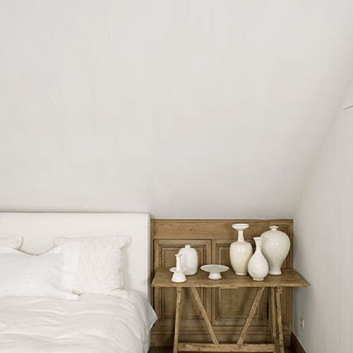 Kolekcja ceramiki. Francuski styl na belgijskiej wsi