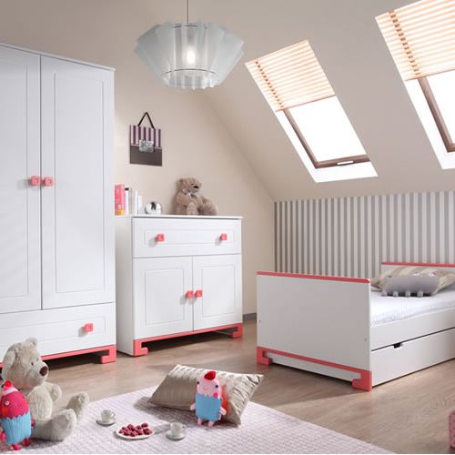 Kolekcja Toto ma inspirować dziecięcą wyobraźnię. Proste i eleganckie wzornictwo i jasna, stonowana kolorystyka zamieniają