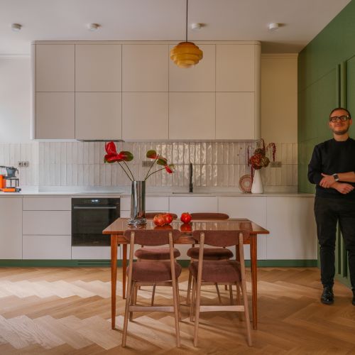 Kolorowa metamorfoza mieszkania w Gdańsku Oliwie w duchu lat 60.