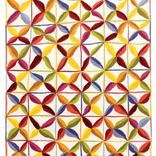 Kolorwy dywan z mozaikoym motywem. Projekt Nani Maquina.