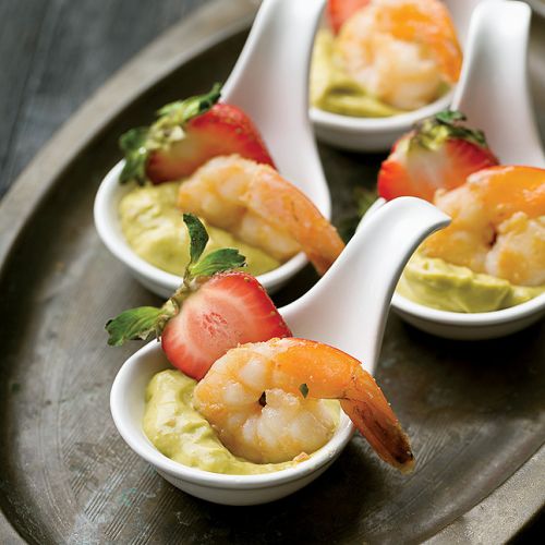 Krewetki z guacamole. Szybkie przekąski na letnie przyjęcie