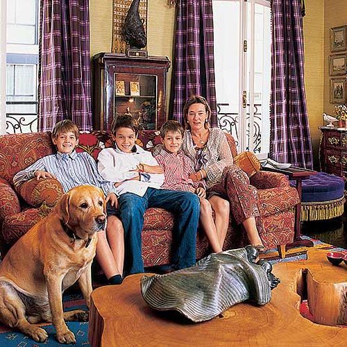 Krystyna z synami - Antonim, Konstantym, Ferdynandem i labradorem Arakiem.