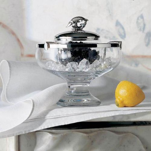 Kryształowy puchar na kawior ze srebrną pokrywką (8050 zł). Robbe Berking. ROSENTHAL