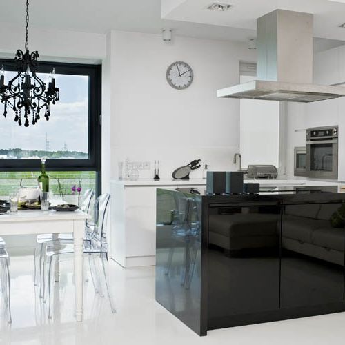 Krzesło Ludwik Ghost. Ludwik Ghost w stylu Starcka