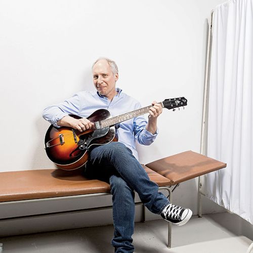 Kuba Sienkiewicz. Kuba Sienkiewicz - neurolog z gitarą