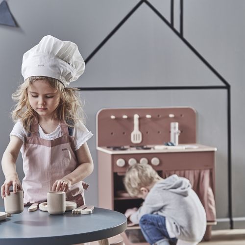 Kuchenka dziecięca z drewna
