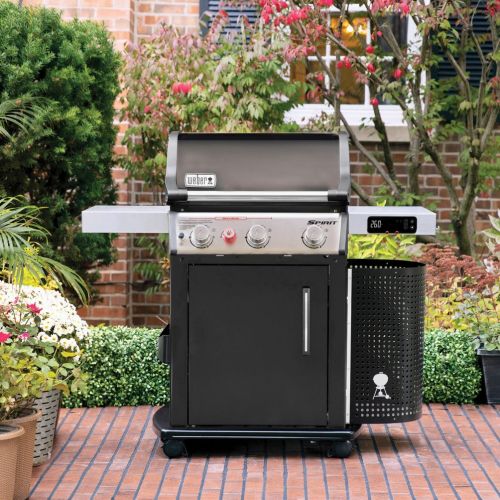 grill gazowy w kuchni ogrodowej