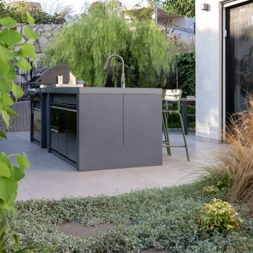 kuchnia ogrodowa w formie wyspy