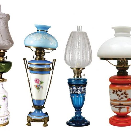 Lampa naftowa, ok. 1900 r., cw 3300 zł, niesprzedana, OSTOYA. Lampa naftowa z porcelanowym korpusem