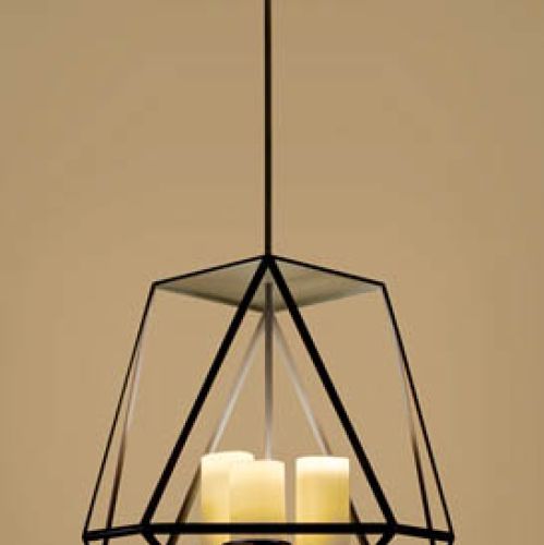 Lampa wisząca z wiecznymi świecami. Projekt - Kevin Reilly.