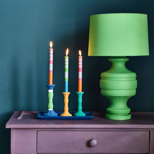 zielona lampa stołowa