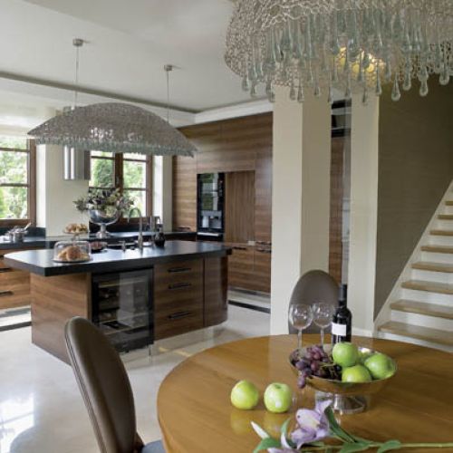 Lampy do kuchni przyjechały z targów w Paryżu.