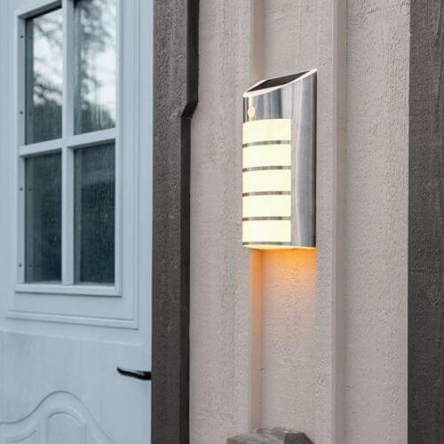 solarny kinkiet zewnętrzny