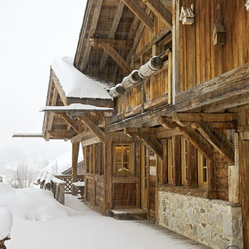 Ludowo, ale nie sztampowo. Klasycznie, ale nowocześnie. Wymarzony dom w górach.