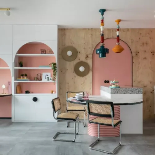 nisze w kształcie łuków