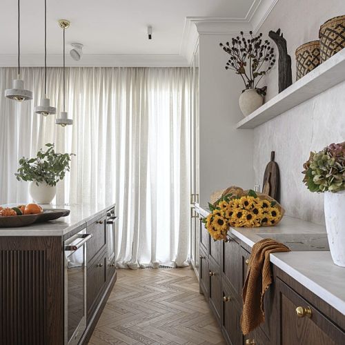 kuchnia w ciemnym drewnie aranżacje