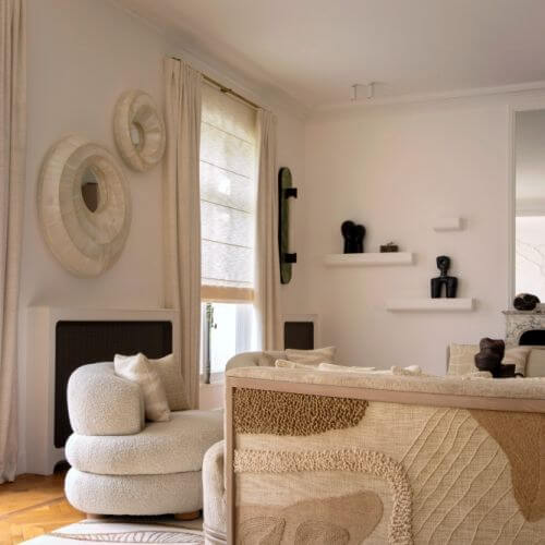 salon w luksusowym apartamencie w Paryżu projektu Stephanie Coutas