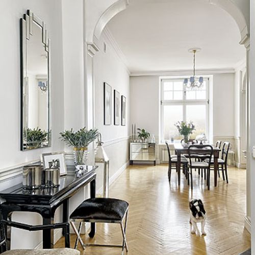 Mahoniowa konsola Queens z BBHome. Klasyka i nowoczesność