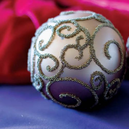 Mają lśnić, czarować kolorami, wywoływać uśmiech. Niektóre bombki to prawdziwe dzieła sztuki.