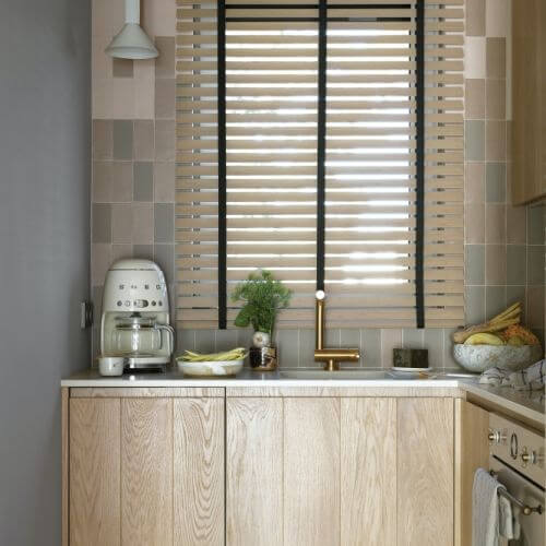 mała kuchnia w drewnie