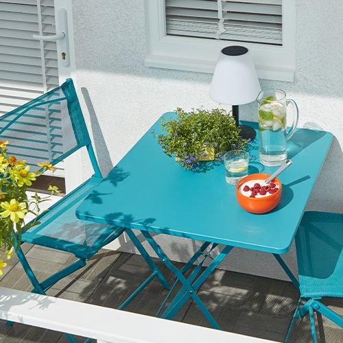 małe meble na balkon