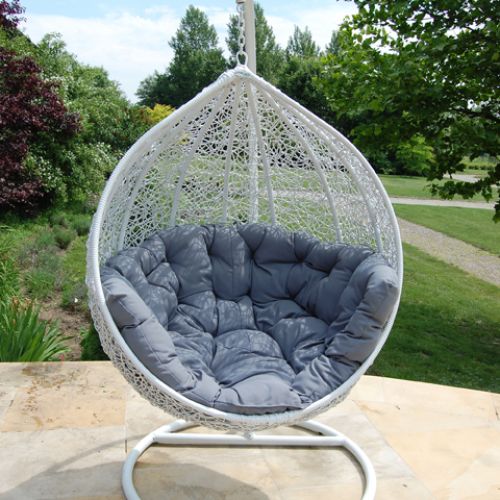 jak urządzić taras na lato, meble i aranżacje