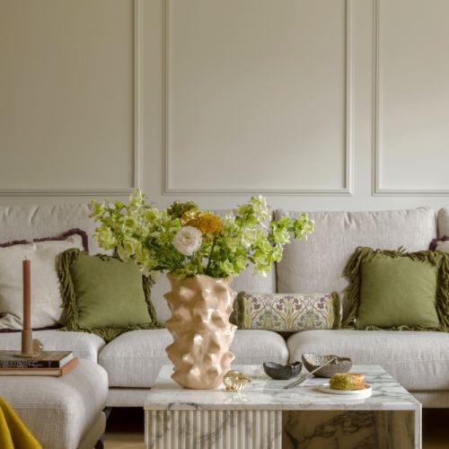 elegancki i przytulny salon w mieszkaniu