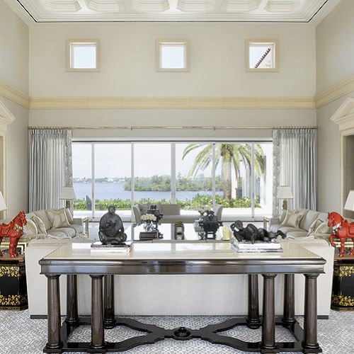 Meble nawiązują do art deco. Klasyczna rezydencja we włoskim stylu