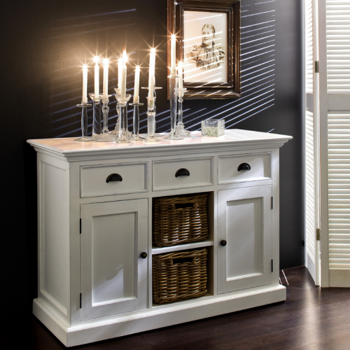 Meble Seart, kolekcja Halifax. Bielone i postarzane meble