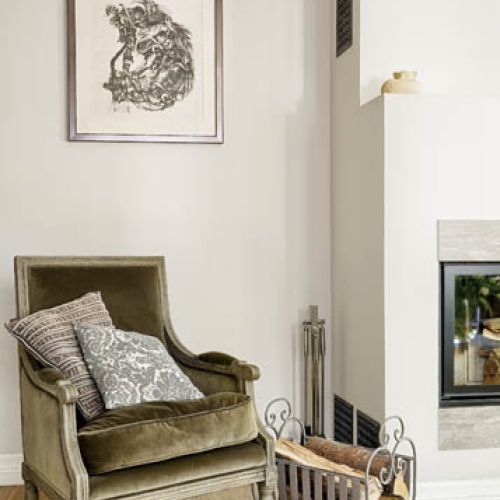 Meble tradycyjne, nowoczesne i starocie z targu na Kole.