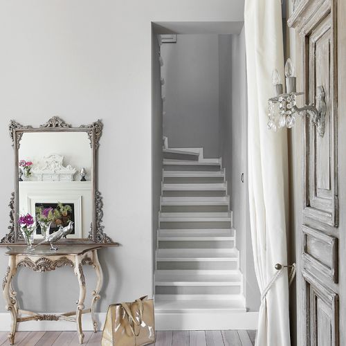 szare wnętrza w stylu francuskim