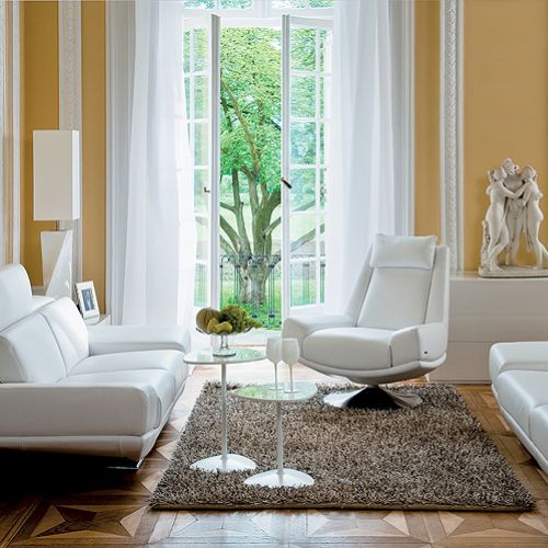 Meble z kolekcji Kler. Fotel dla prezydenta