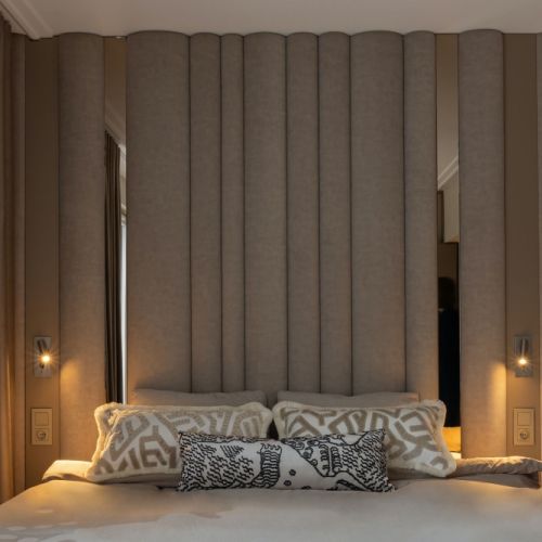 elegancka beżowa sypialnia